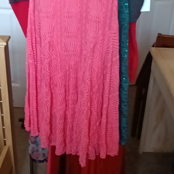 Dress - Picture 5 of 6